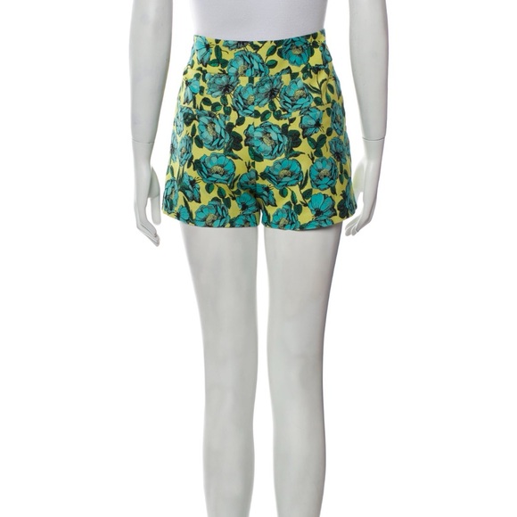 Alice + Olivia floral print shorts. Stunning - Picture 3 of 4